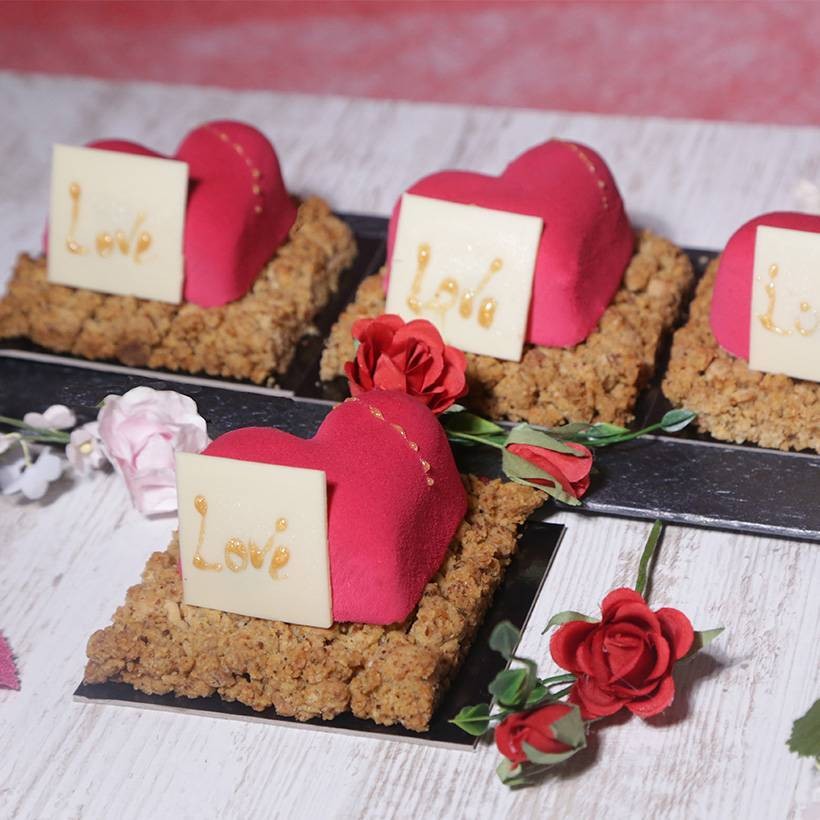 Recette d'entremet framboise vanille tonka forme coeur