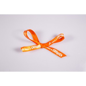 Ruban orange et blanc