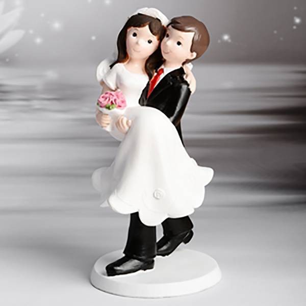 Sujet marié soulève la mariée