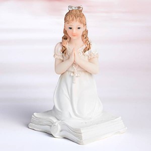 Sujet communion fille sur livre